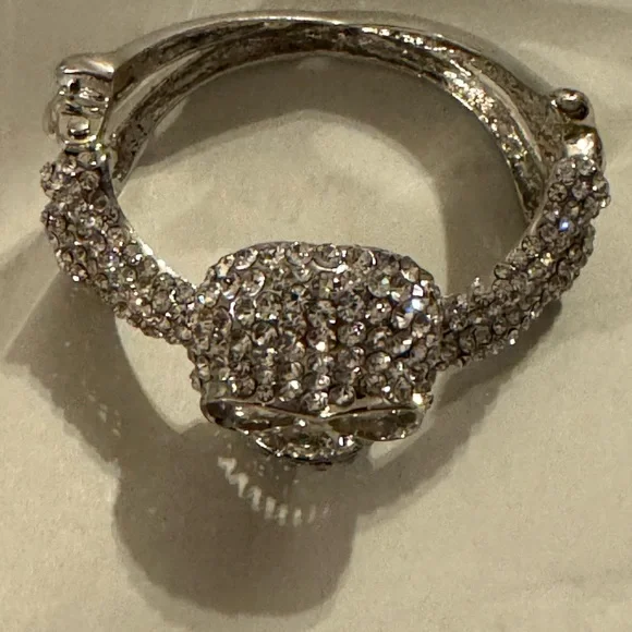 BRACELET SKULL RHINESTONES CLAMPER HALLOWEEN - Picture 3 of 11